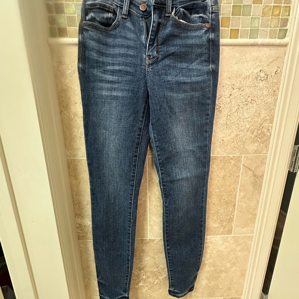 Judy Blue Skinny Blue Jeans with Classic Denim Style